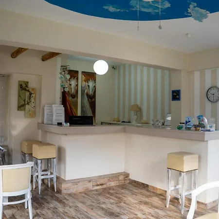 Blue Sky Apartments * Malia (Crete)