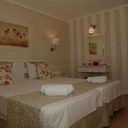 Blue Sky Apartments * Malia (Crete)